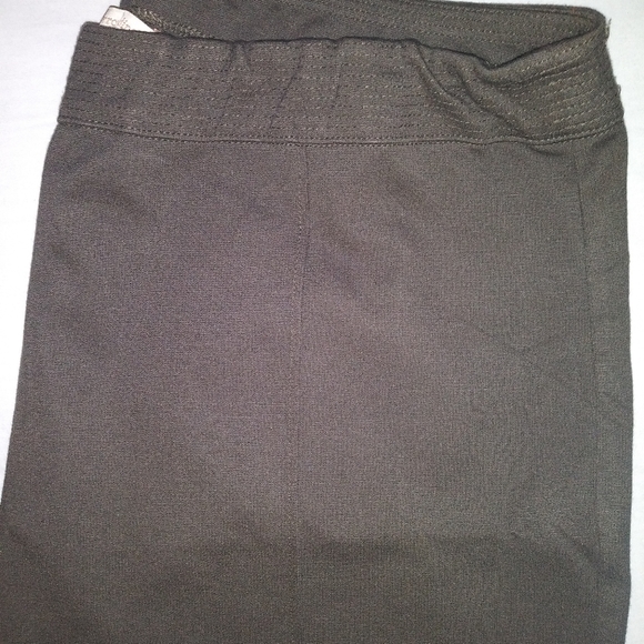 🆕Soft Surroundings | Olive Green Cropped Lounge Pants Size Large Petite - Picture 11 of 14